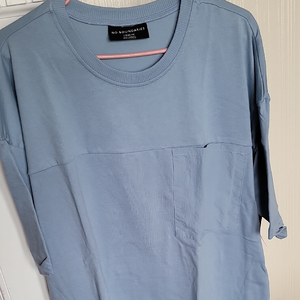 No Boundaries Men's Light Blue Long Sleeve Tee
